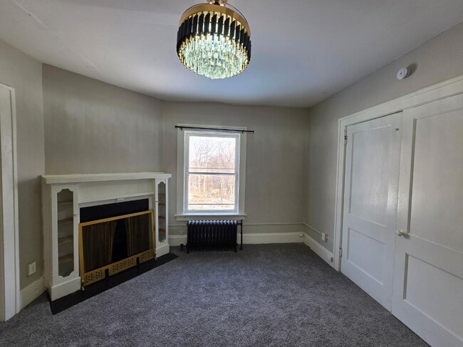 Building Photo - 146 King Dr