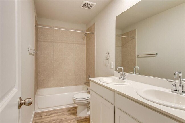 Building Photo - 17012 Lathrop Ave