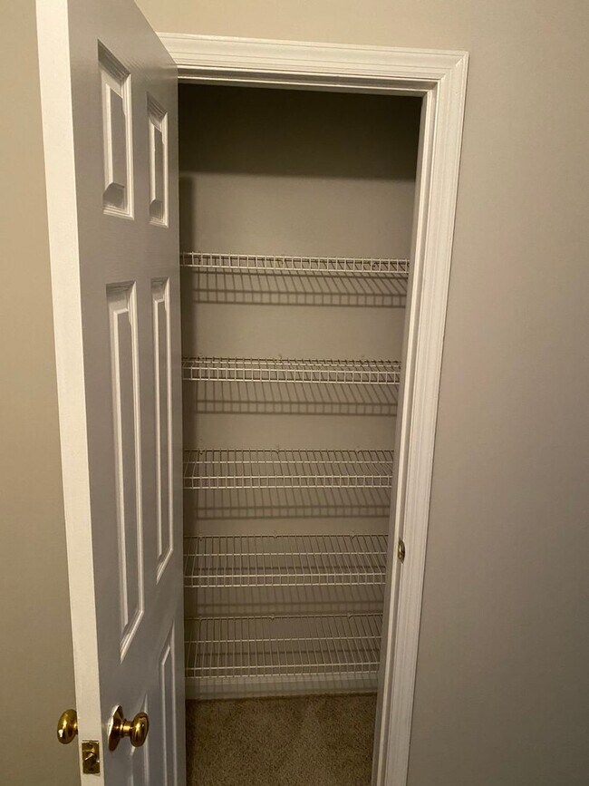 Building Photo - Townhome Available @ Sweetwater Condos!