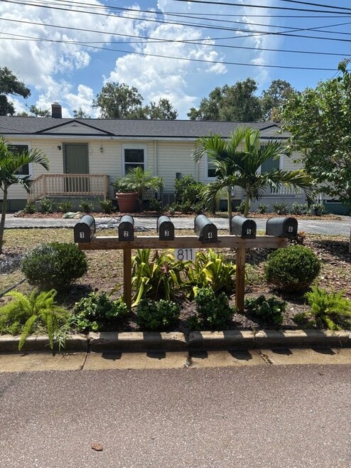 Building Photo - 811 Lotus Path