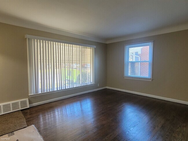 Building Photo - 3 br, 1 bath House - 2721 N Connecticut Ave