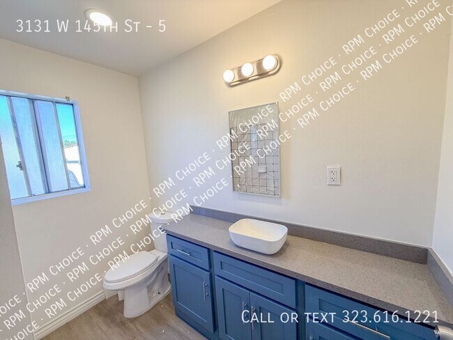 Building Photo - 3131 W 145th St