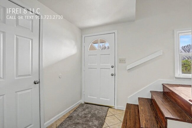 Building Photo - 3802 S Allegheny Ave