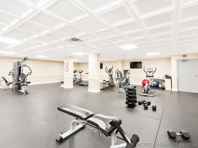 Building Photo - 3460 S Ocean Blvd