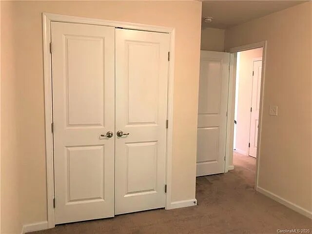 Building Photo - 2501 Silverthorn Dr