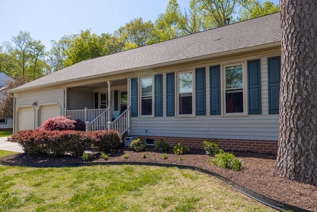Building Photo - Beautiful single story ranch for rent in Chesapeake!