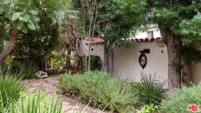 Building Photo - 3717 Arbolada Rd