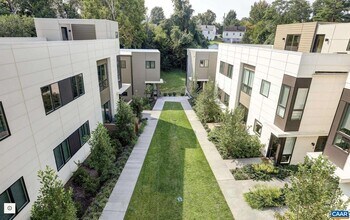 Building Photo - 1130 E High St