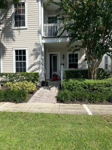 Building Photo - 1543 Fairview Cir