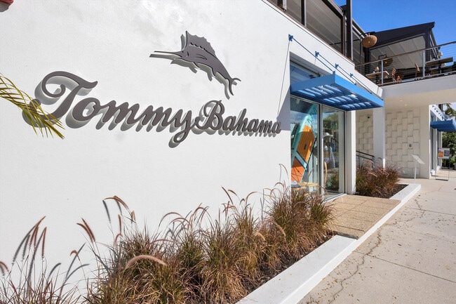 Building Photo - 500 S Washington Dr