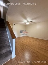 Building Photo - 3 Cliffview Dr SE