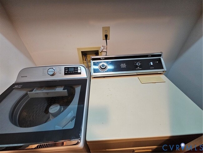 Building Photo - 7866 Wilton Rd