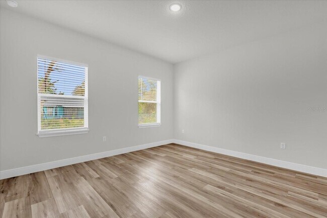 Building Photo - 13590 SW 40th Cir