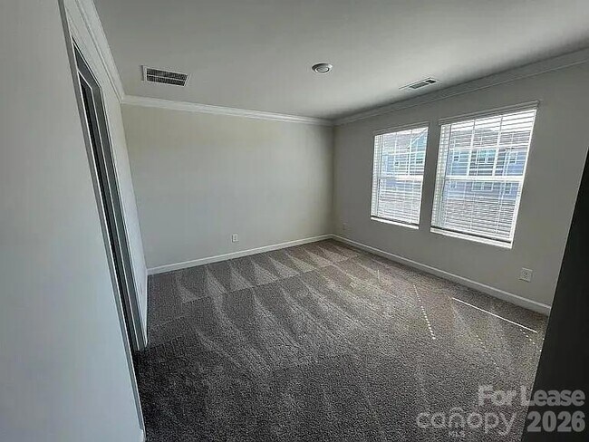 Building Photo - 2027 Tears Ln