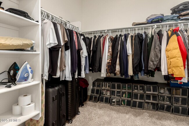 Building Photo - 3022 Hayden Rose Ave