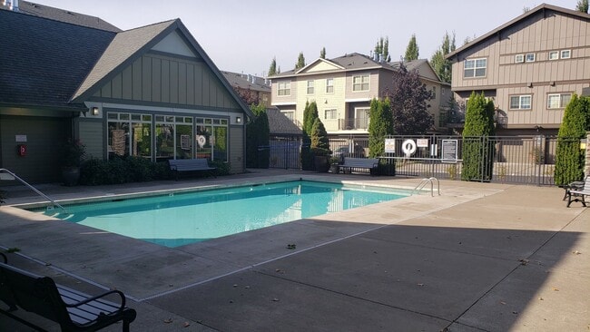 Building Photo - Tanasbourne 2 Bed 1 Bath Townhome