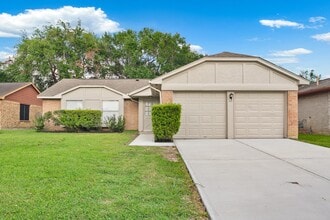 Building Photo - 1911 Highcrest Dr