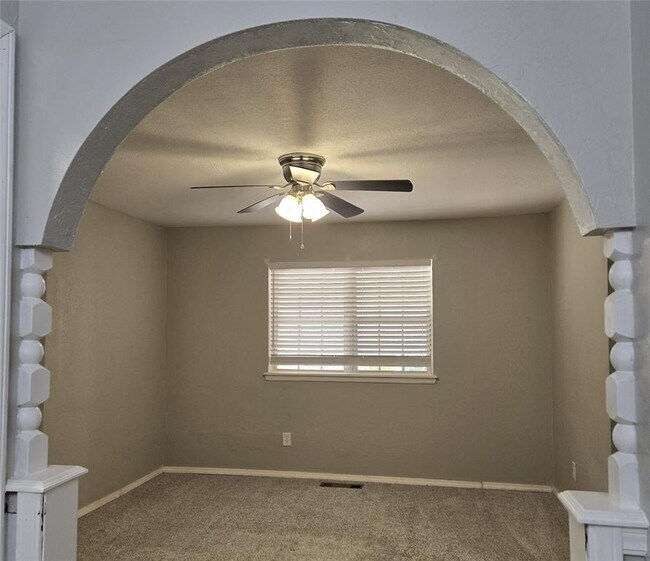 Building Photo - 4825 Eric Dr