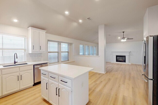 Building Photo - 4817 Valley Springs Trail