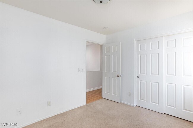 Building Photo - 7859 Windhamridge Dr