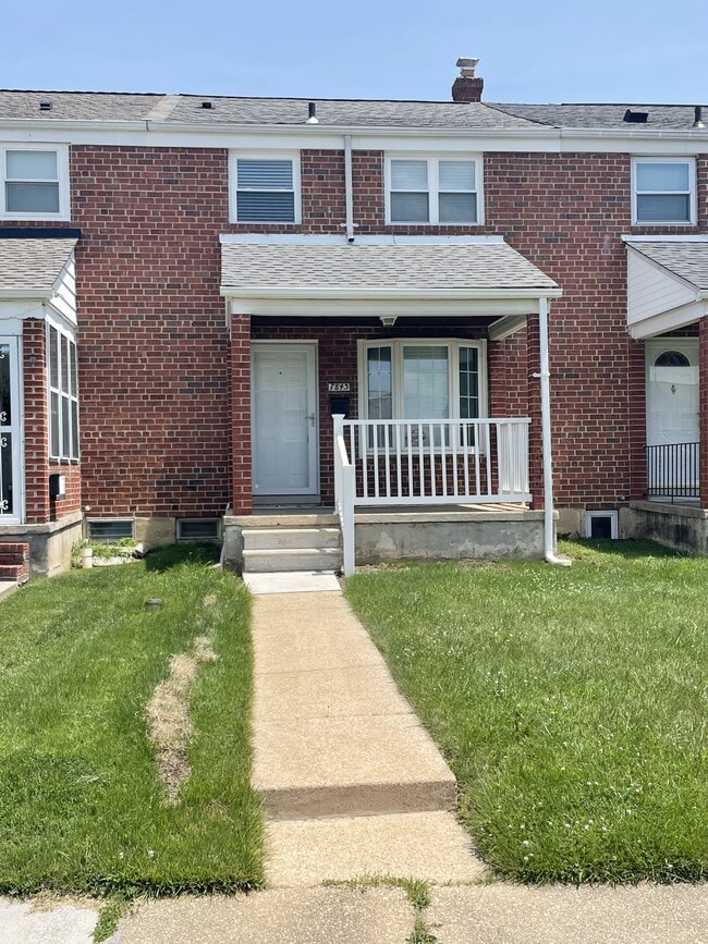 Building Photo - 7843 Lockwood Rd
