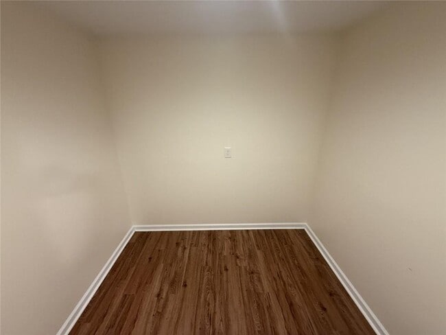 Building Photo - 5730 Devonshire Way