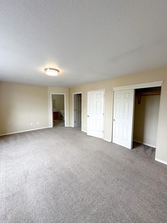 Building Photo - 1388 Northern Heights Loop NE