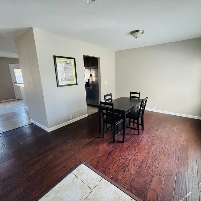 Building Photo - 718 Pine Lodge Dr