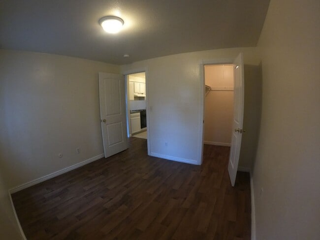 Building Photo - 4955 Moorhead Ave