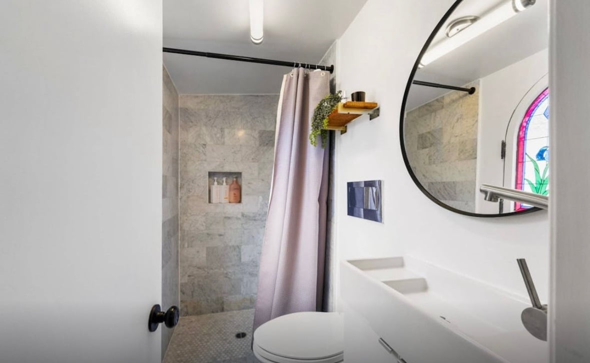 Building Photo - 2251 N Cahuenga Blvd