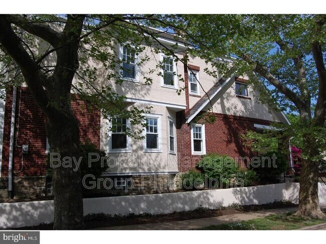 Building Photo - 501 E Mt Airy Ave