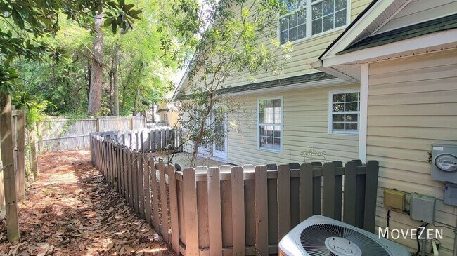 Building Photo - 307 St Rosea Rd