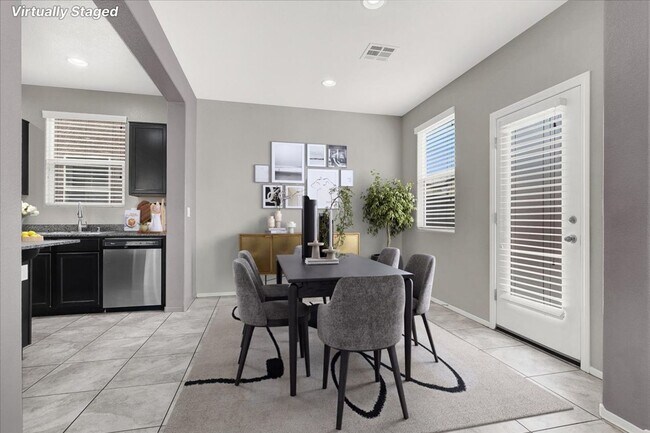 Building Photo - Immaculate 3 Bed / 2.5 Bath Home for Lease...
