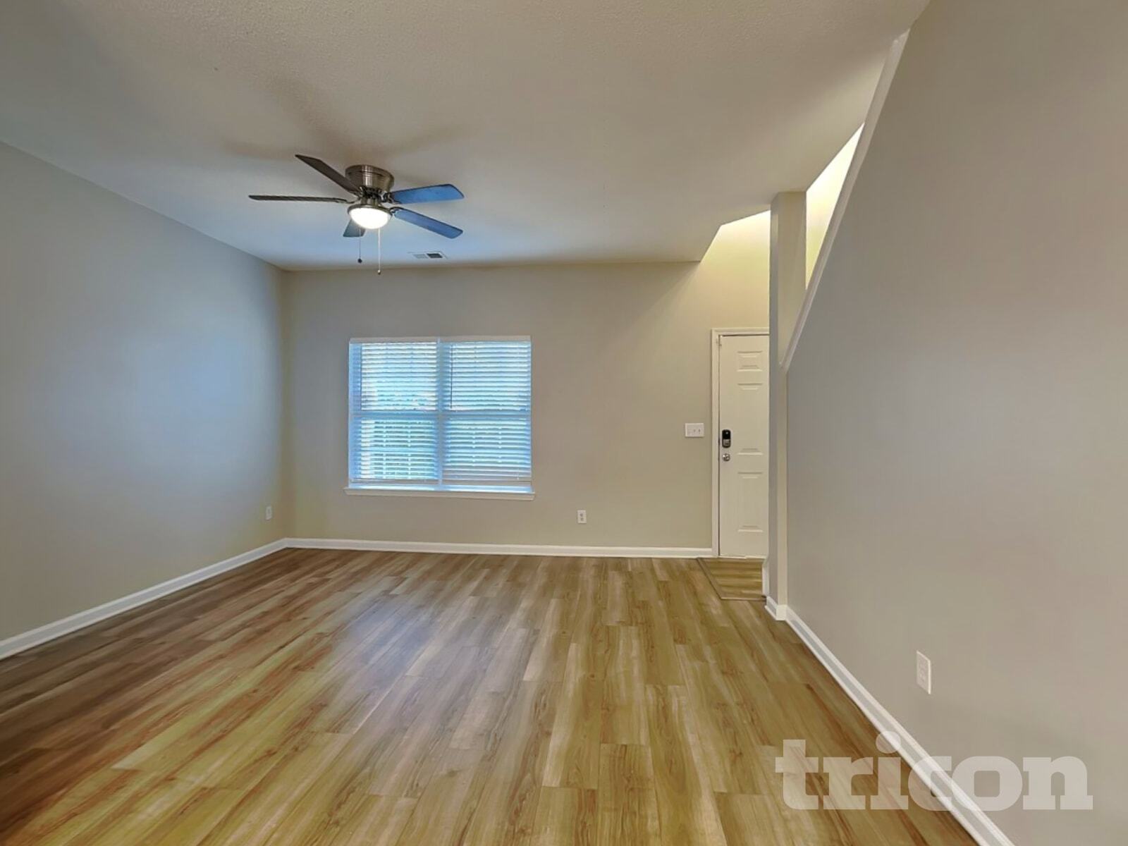 Building Photo - 2000 Farm Hill Ct