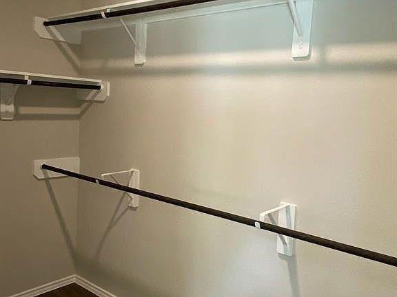 Building Photo - 9992 Calendar St