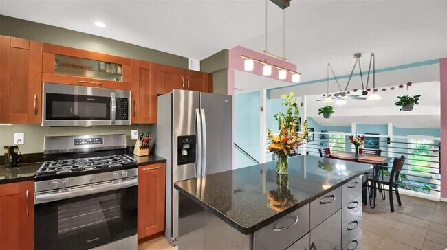 Building Photo - 11510 Oak Knoll Dr