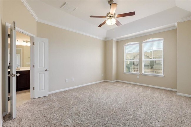 Building Photo - 13400 Briarwick Dr