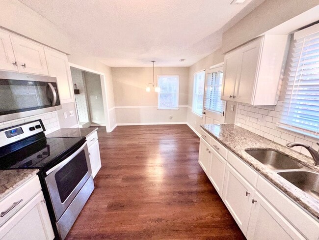 Building Photo - Convenient, Updated Rental in Garner Town Limits