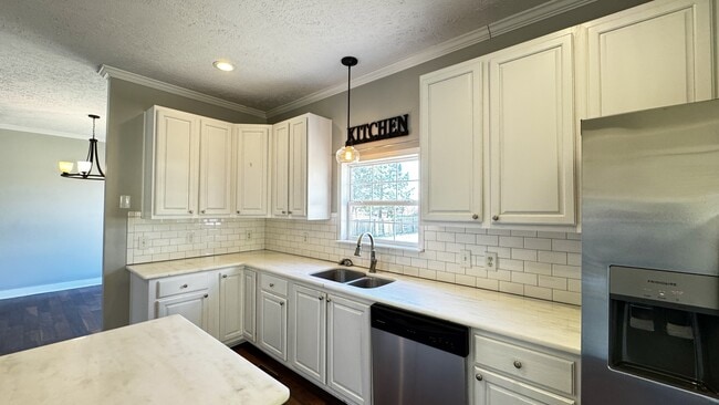 Building Photo - 1126 Haw Branch Rd