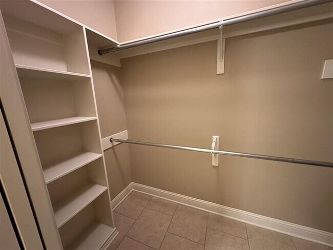 Building Photo - 3958 Mobley Cir