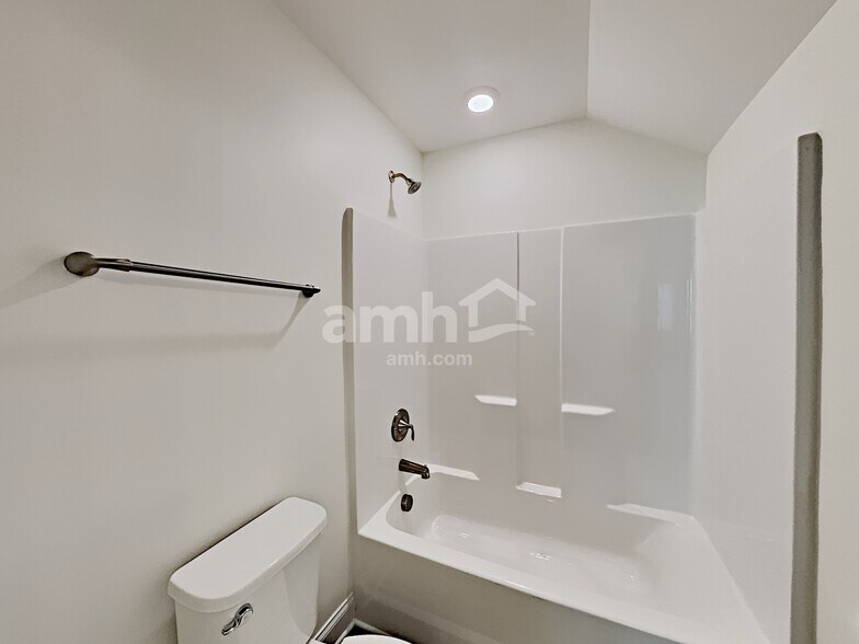 Building Photo - 201 Stowe Rd