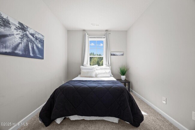 Building Photo - 407 Frisco Wy