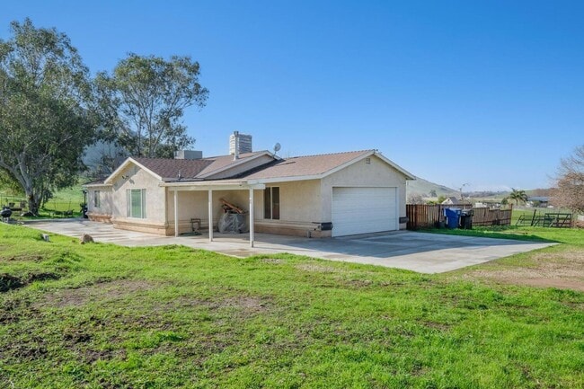 Building Photo - Peaceful Country Living on Thermal Road 3 ...