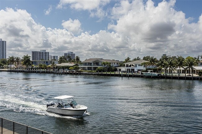 Building Photo - 2017 S Ocean Dr