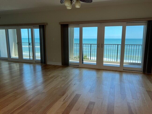 Building Photo - 995 N Highway A1A