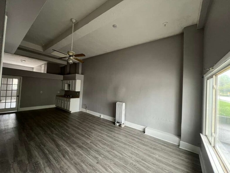 Building Photo - 14628 Lakeshore Blvd