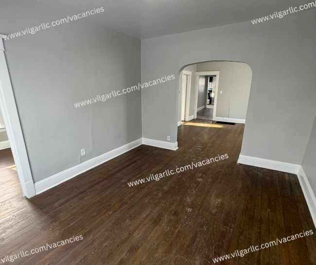 Building Photo - 3 Large Bedrooms • 1 Updated Bathroom house in Hammond, IN