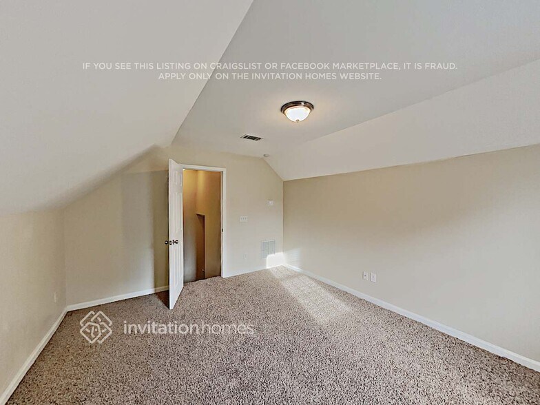 Building Photo - 150 River Walk Farm Pkwy