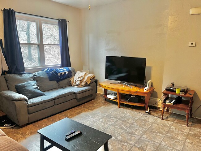 Primary Photo - 4BD/3BTH In Southside - Laundry - Central ...
