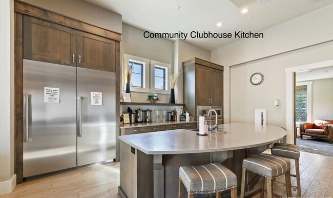 Building Photo - 6253 N Winward Ln